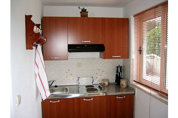 Croatia Privát Slatine, Exterior